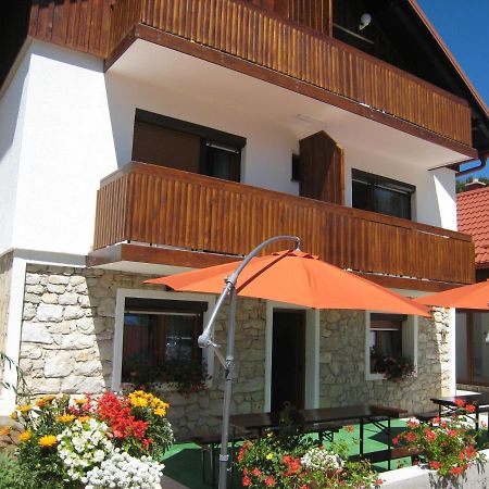 Sixteen Lakes Guest House 2 Jezerce Esterno foto