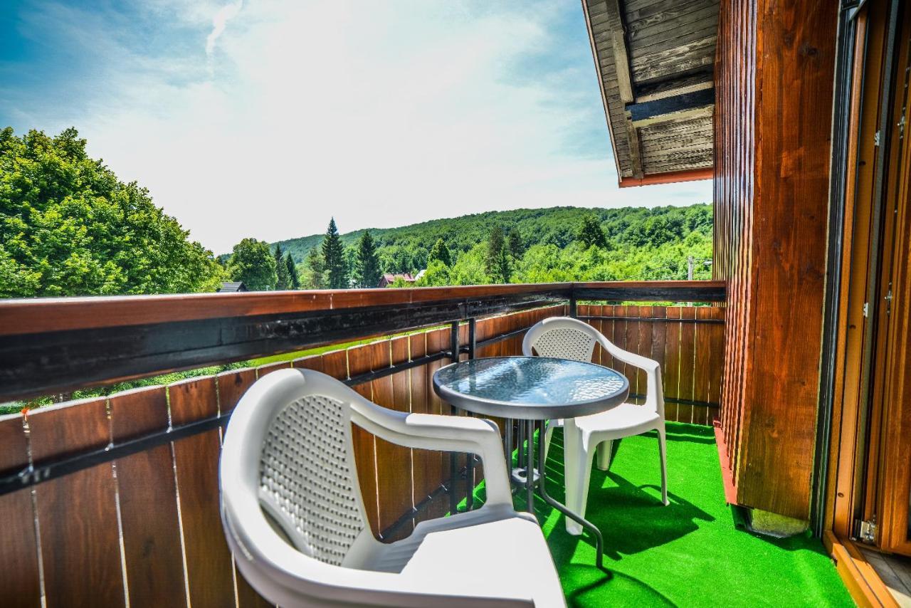 Sixteen Lakes Guest House 2 Jezerce Esterno foto
